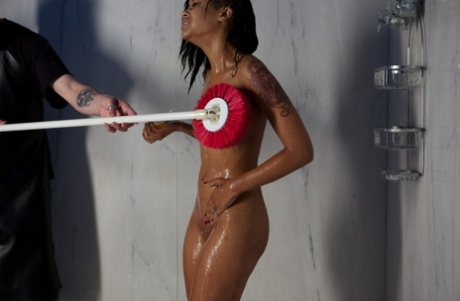 Skin Diamond modèle sexy images