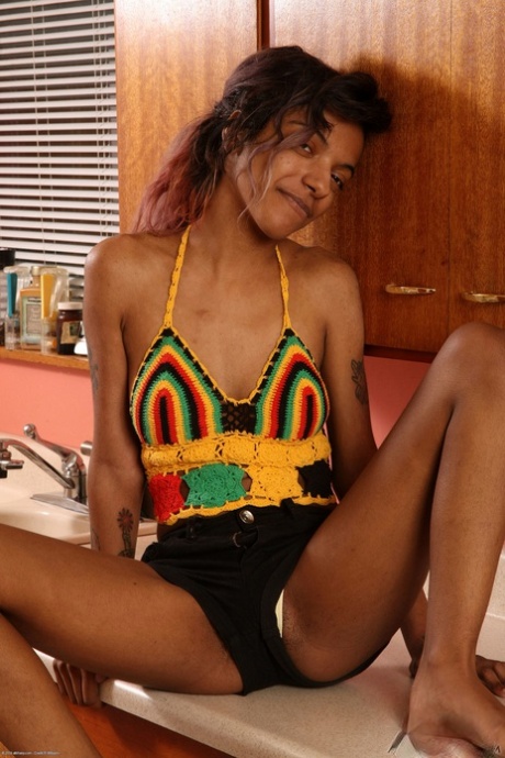 Fille élastique africaine adulte xxx archive